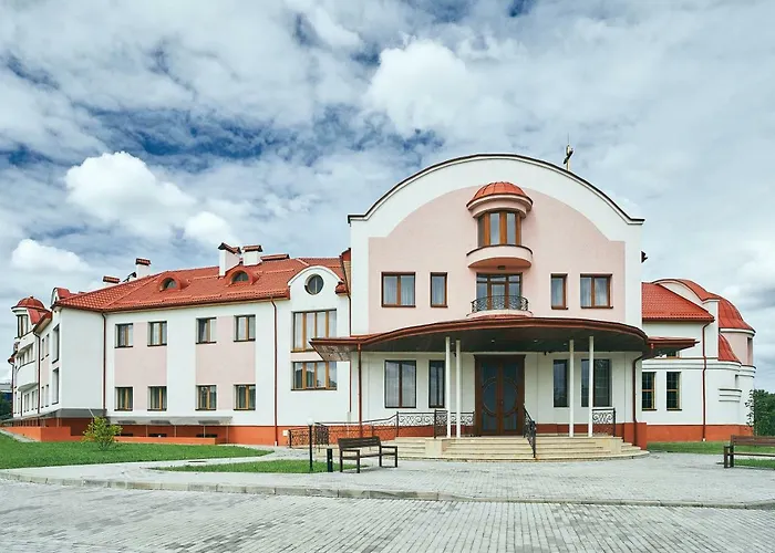 Готель Патріарший Львів